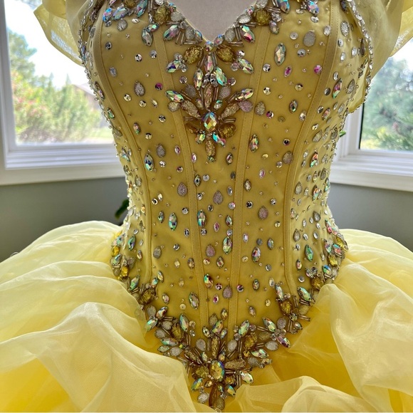 Beautiful bright yellow Mori Lee Quinceañera dress - Picture 3 of 16